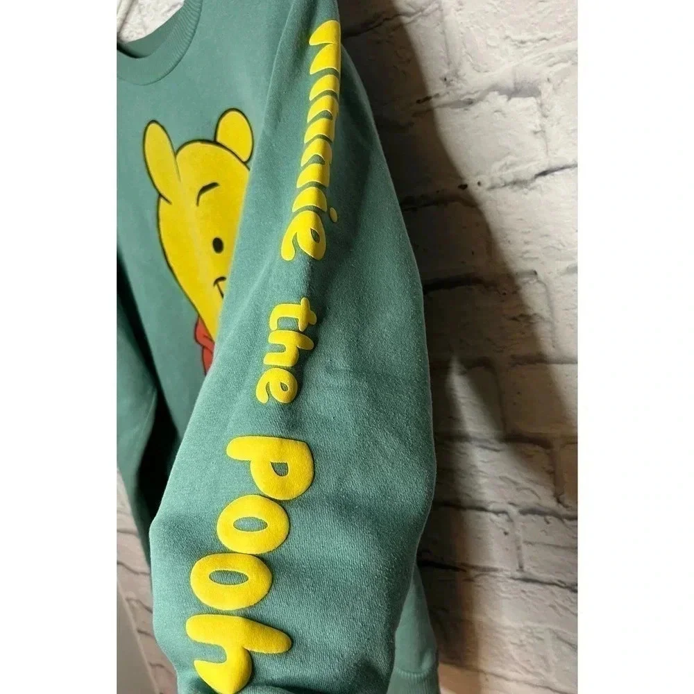 Disney Winnie the Pooh Crew Neck Sweater XS.